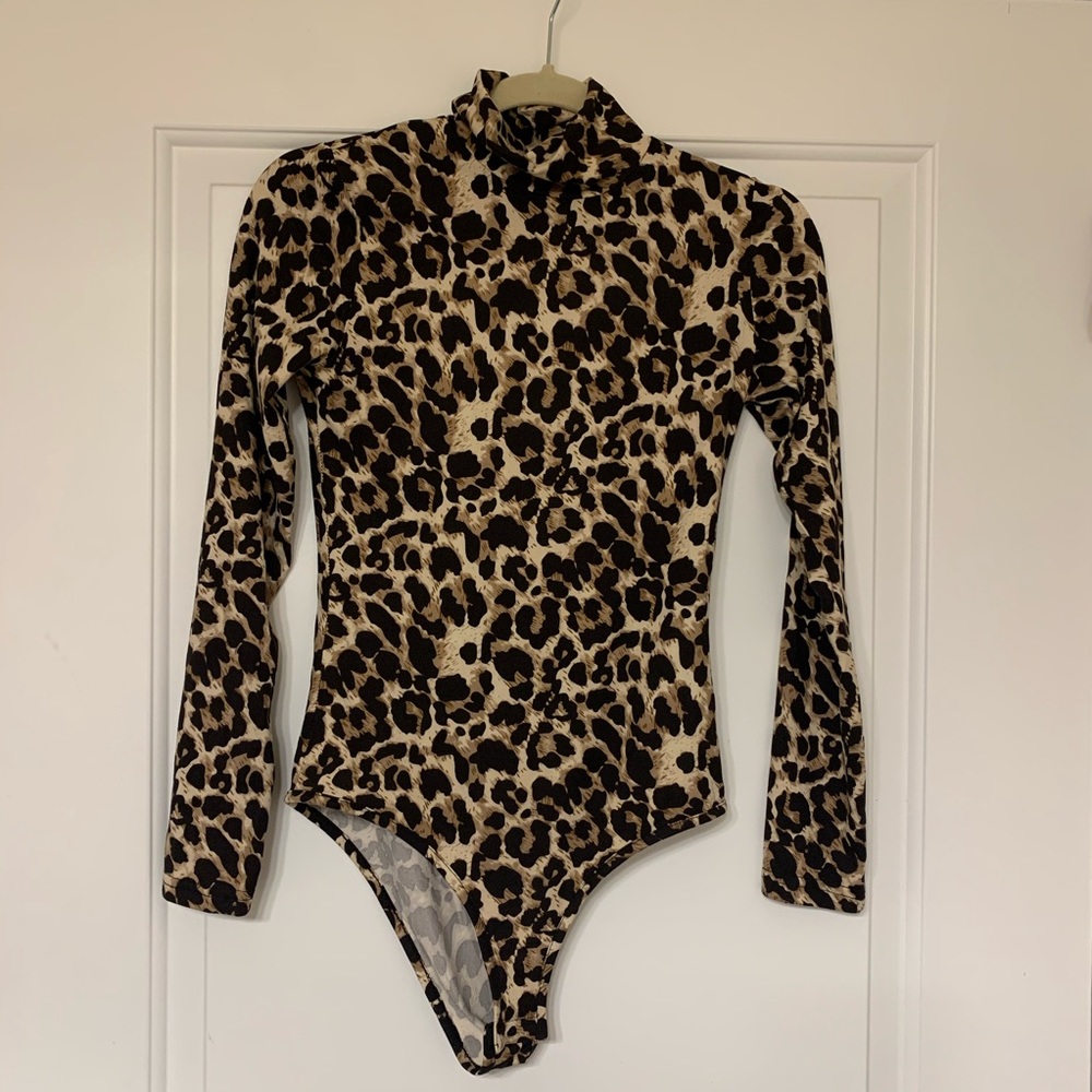 Hi-Neck Leopard Print bodysuit